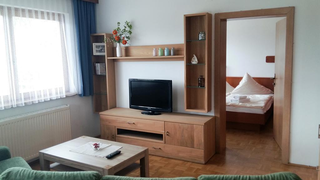 Panoramablickhotel - Lakeview Apartments Annenheim Exteriör bild