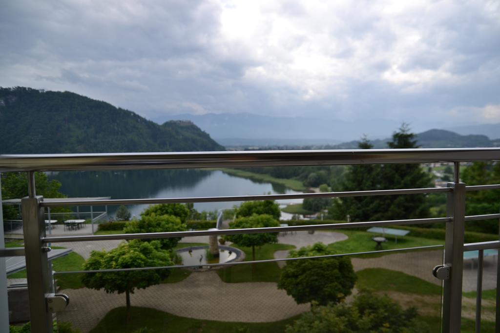 Panoramablickhotel - Lakeview Apartments Annenheim Exteriör bild